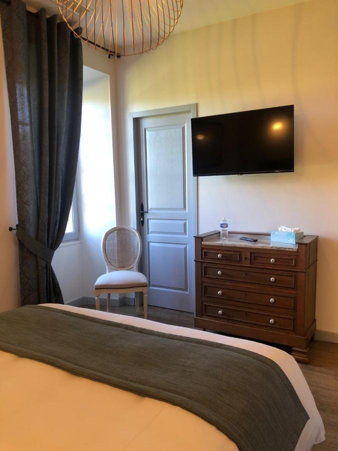 Domaine De Monplaisir Bed & Breakfast Caylus Екстериор снимка