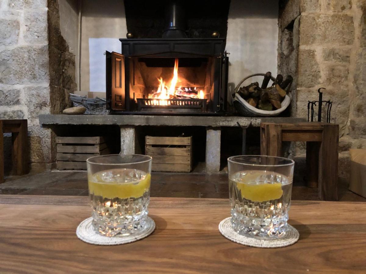 Domaine De Monplaisir Bed & Breakfast Caylus Екстериор снимка