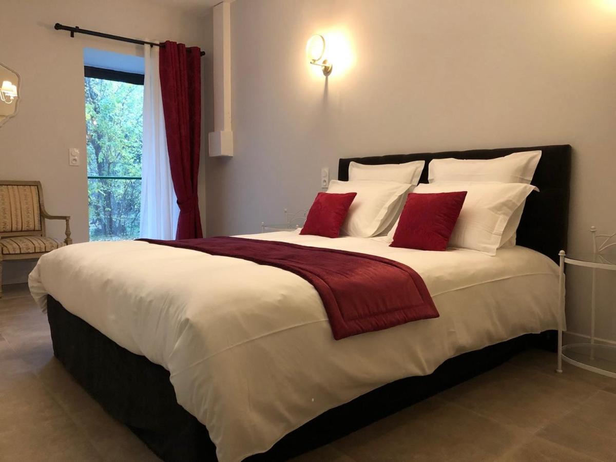 Domaine De Monplaisir Bed & Breakfast Caylus Екстериор снимка